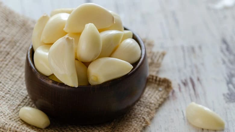 How to Store Peeled Garlic to Keep It Fresh for Longer – banner